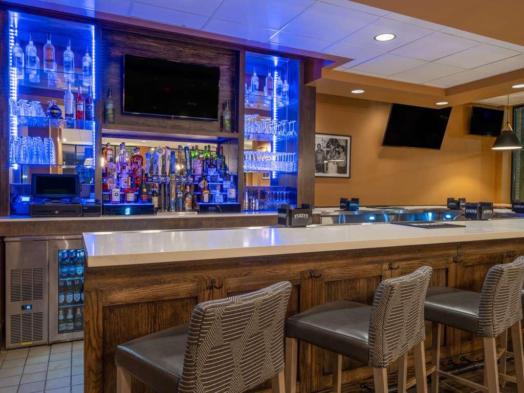 Hilton Garden Inn Jeffersonville Louisville North Restoran gambar